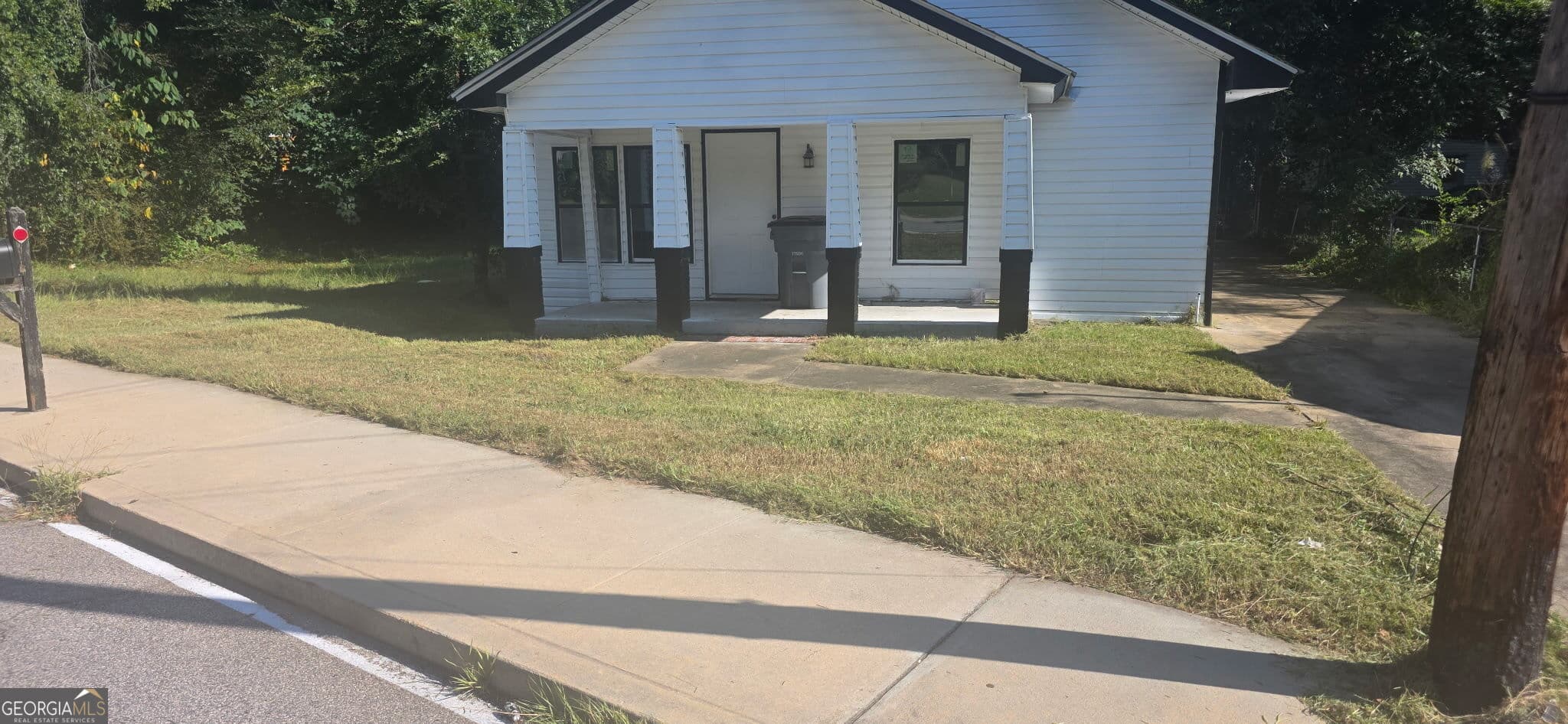 3 bedroom, 1.5 bathroom, 1,446 sq ft single family residence for sale at 305 Colquitt Street, Lagrange, GA 30241 — photo 3