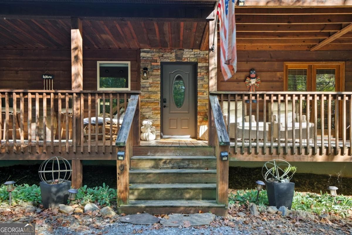 4 bedroom, 3.5 bathroom, 2,904 sq ft cabin,single family residence for sale at 441 Carlisle Drive 2955, Ellijay, GA 30540 — photo 3