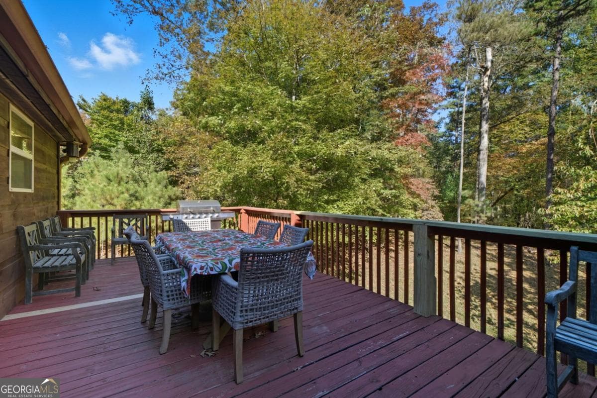 4 bedroom, 3.5 bathroom, 2,904 sq ft cabin,single family residence for sale at 441 Carlisle Drive 2955, Ellijay, GA 30540 — photo 5