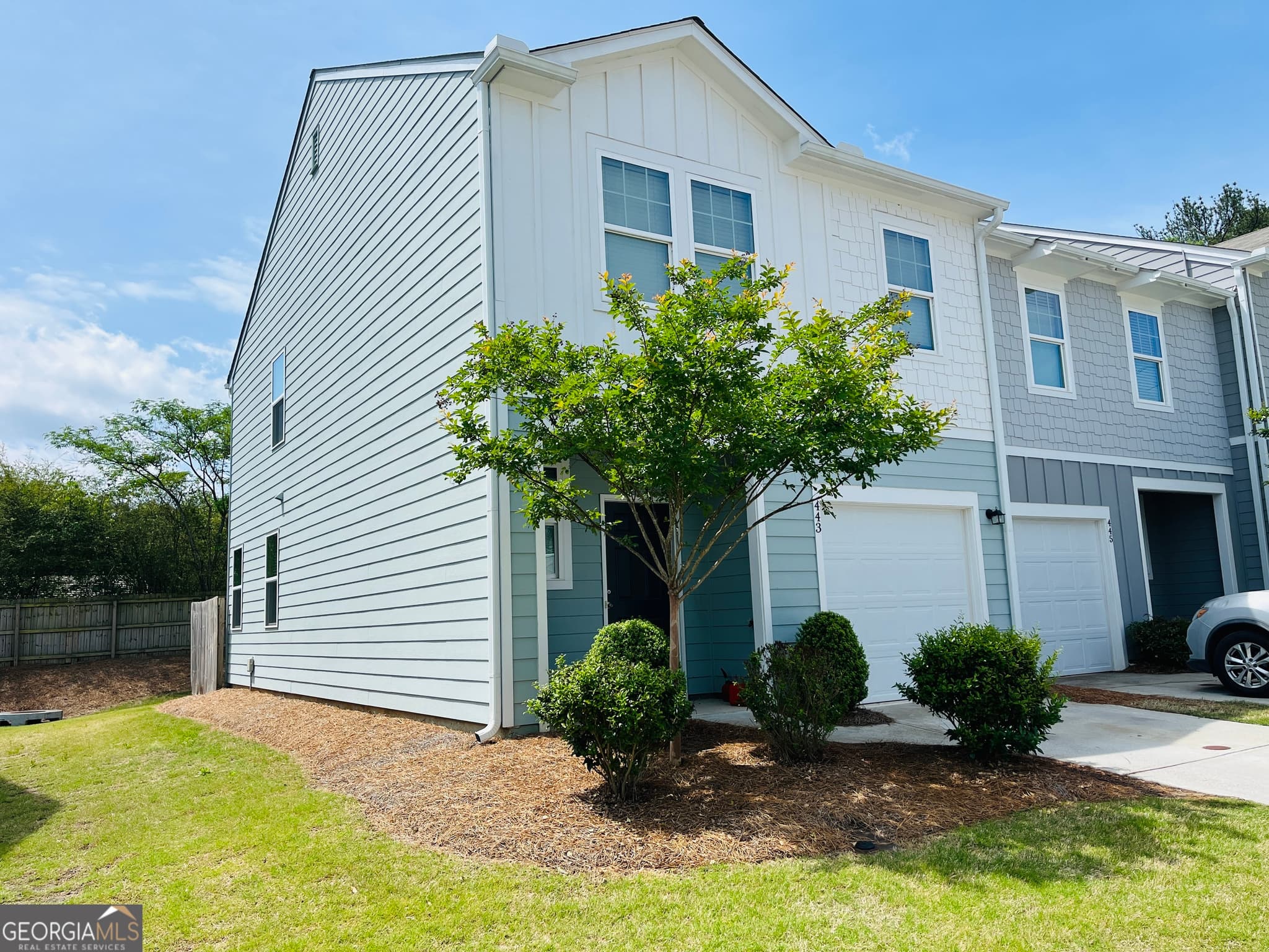 3 bedroom, 2.5 bathroom, 1,420 sq ft townhouse for rent at 427 Union Station Street, Cartersville, GA 30120 for $1,549 a month — photo 2