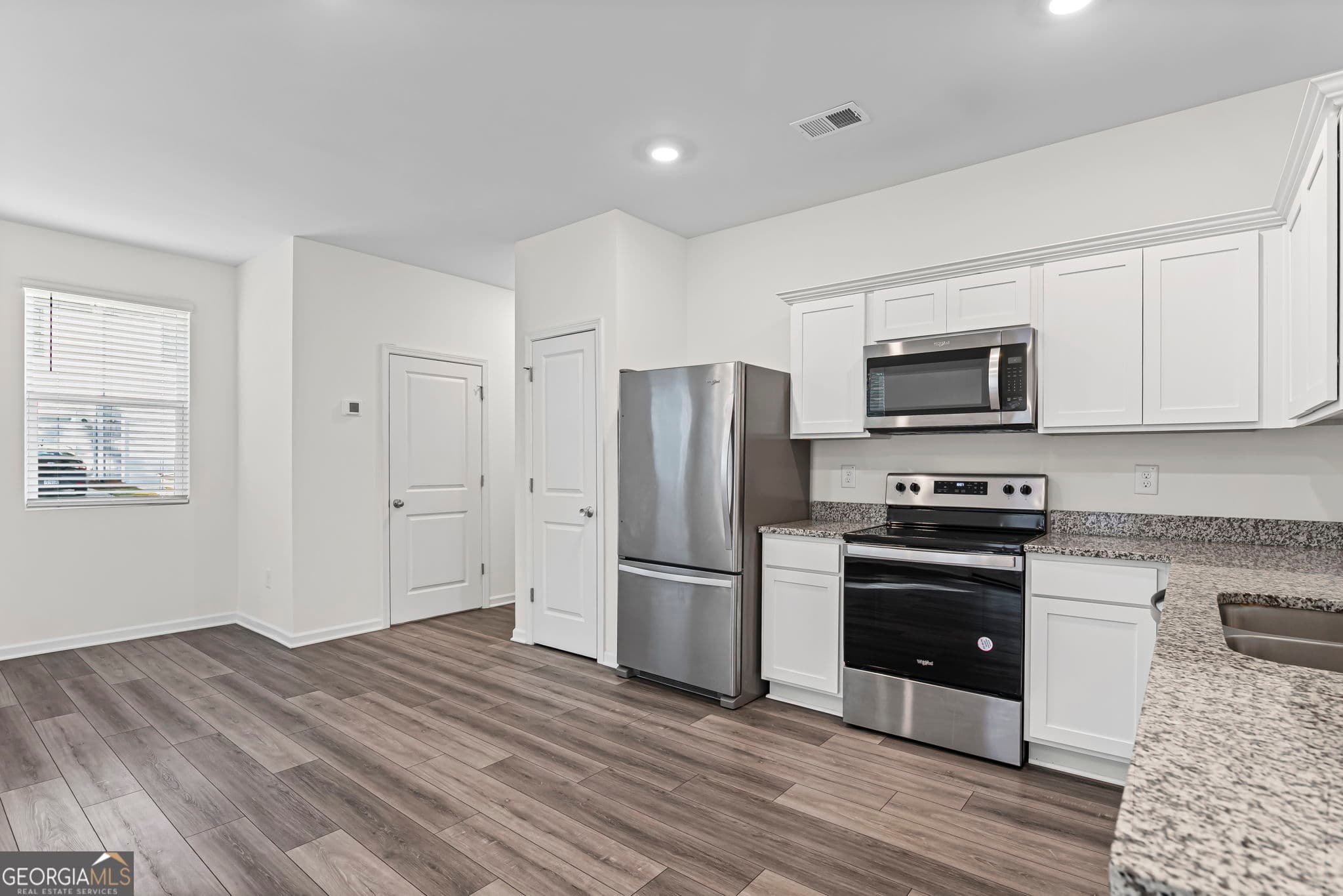 3 bedroom, 2.5 bathroom, 1,420 sq ft townhouse for rent at 427 Union Station Street, Cartersville, GA 30120 for $1,549 a month — photo 10