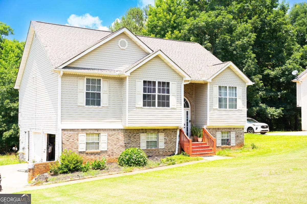 4 bedroom, 3 bathroom, 1,446 sq ft single family residence for sale at 45 Avery Drive, Covington, GA 30016 — photo 2