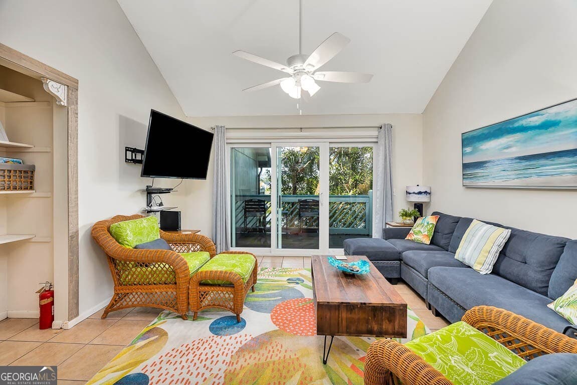 3 bedroom, 2 bathroom, 1,086 sq ft condominium for sale at 100 Blair Road D8, St. Simons, GA 31522 — photo 4
