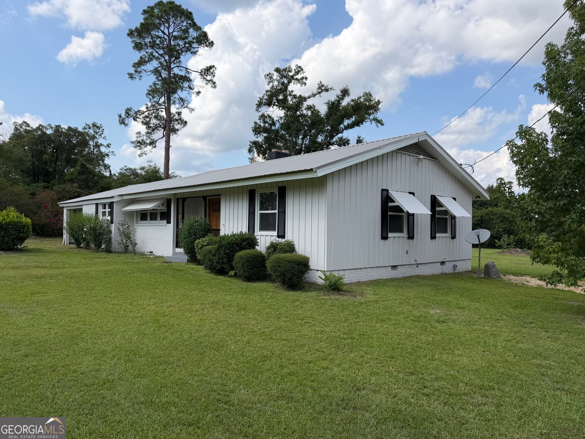 3 bedroom, 2 bathroom, 1,790 sq ft single family residence for sale at 4004 E Louisiana Avenue, Soperton, GA 30457 — photo 2
