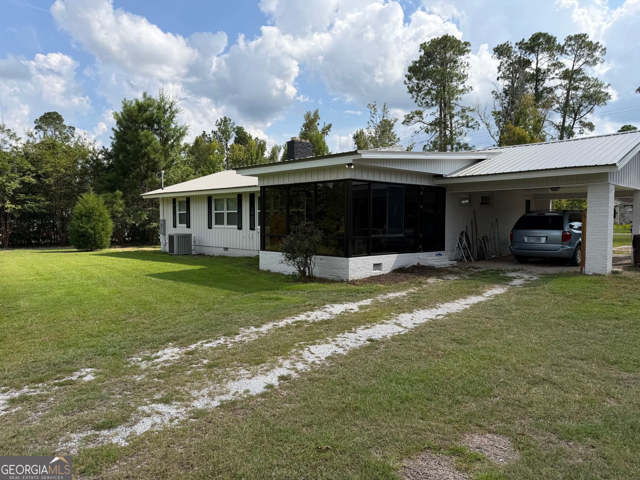 3 bedroom, 2 bathroom, 1,790 sq ft single family residence for sale at 4004 E Louisiana Avenue, Soperton, GA 30457 — photo 5