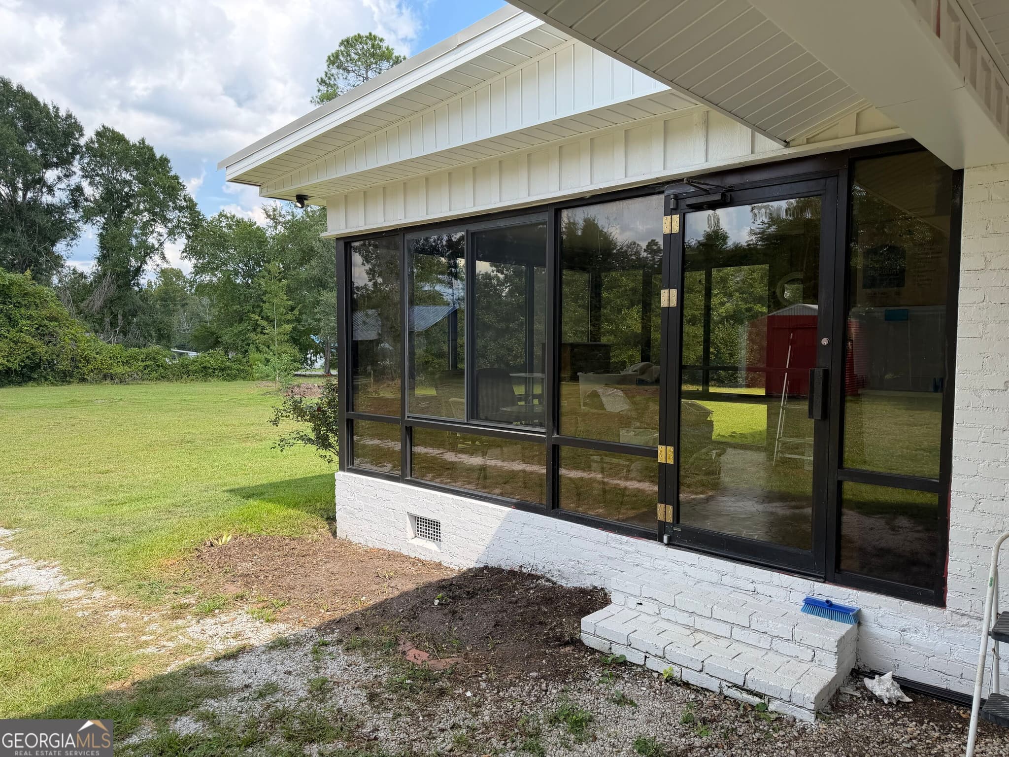 3 bedroom, 2 bathroom, 1,790 sq ft single family residence for sale at 4004 E Louisiana Avenue, Soperton, GA 30457 — photo 4