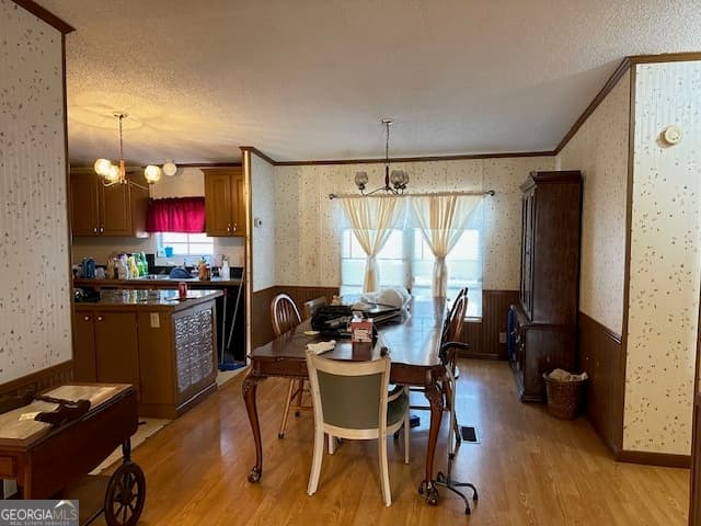 3 bedroom, 2 bathroom, 2,144 sq ft cabin,manufactured home,single family residence for sale at 112 W Little River Court, Eatonton, GA 31024 — photo 6