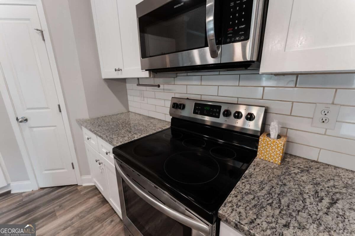 3 bedroom, 2.5 bathroom, 1,732 sq ft townhouse for sale at 4401 Fulson Drive, Lilburn, GA 30047 — photo 7