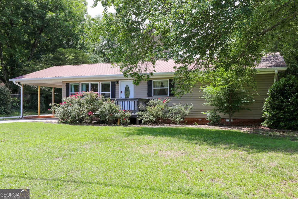 2 bedroom, 2 bathroom, 1,596 sq ft single family residence sold at 303 Vickery Street, Hartwell, GA 30643