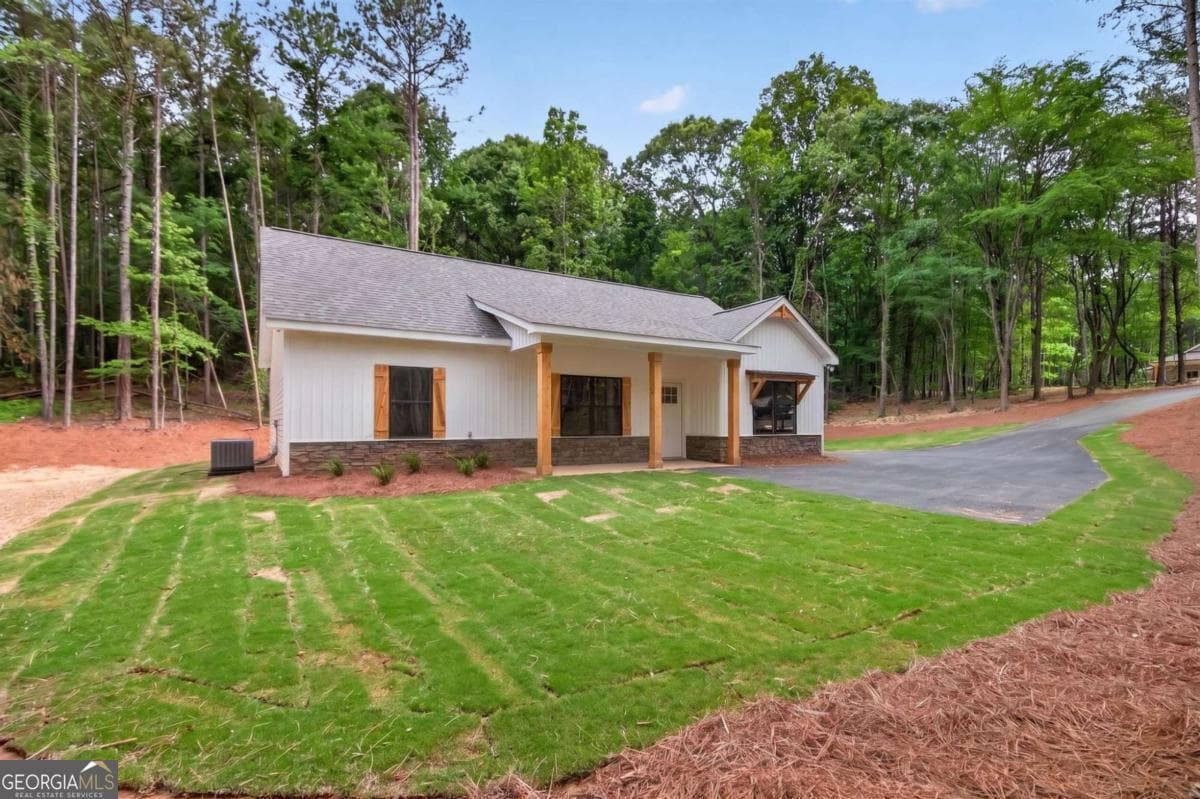 3 bedroom, 2 bathroom single family residence sold at 1171 Drummond Road, Lindale, GA 30147