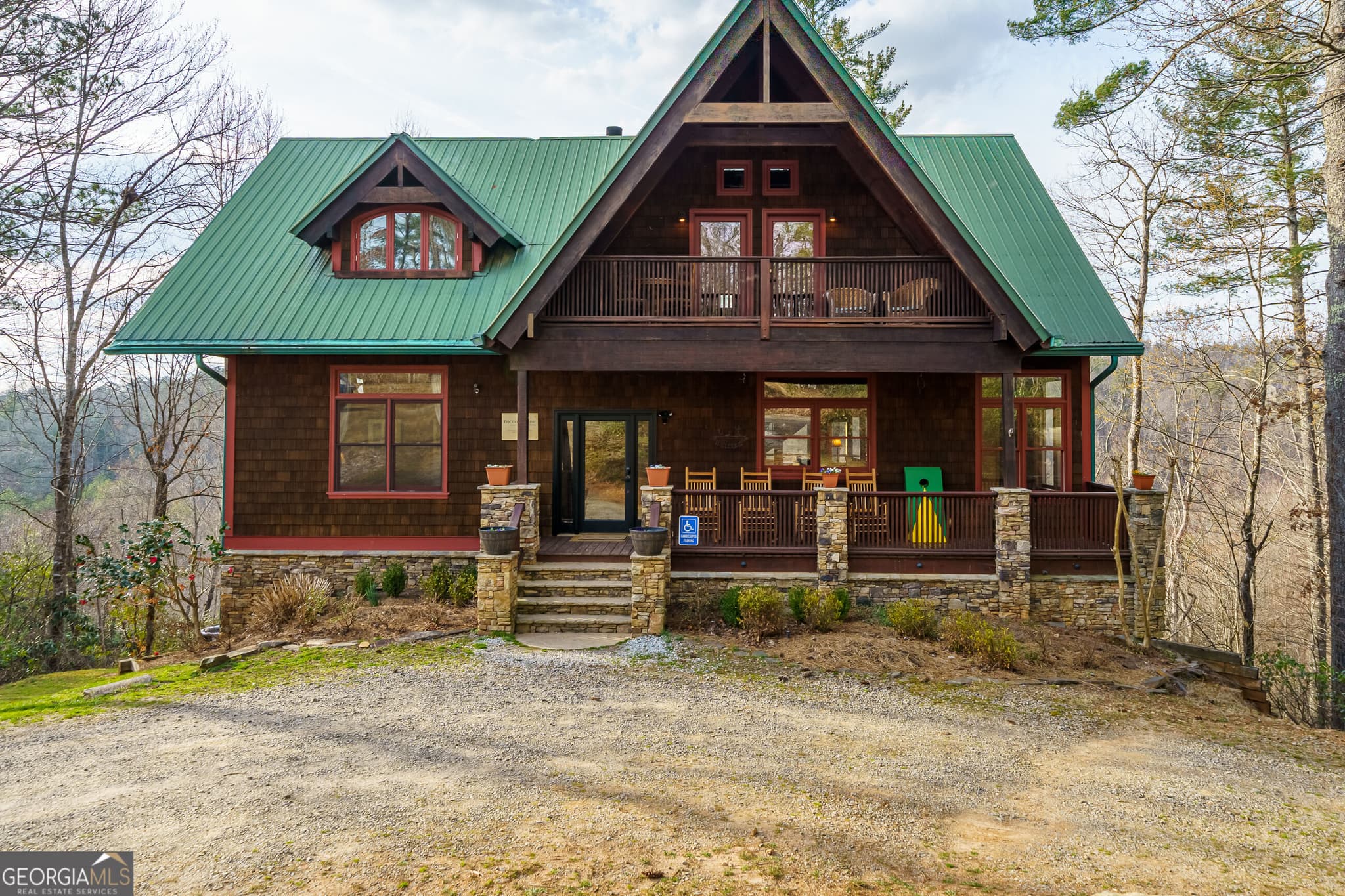5 bedroom, 5 bathroom, 4,290 sq ft cabin,single family residence for sale at 153 Riverview Circle, Blue Ridge, GA 30513 — photo 1 of 74
