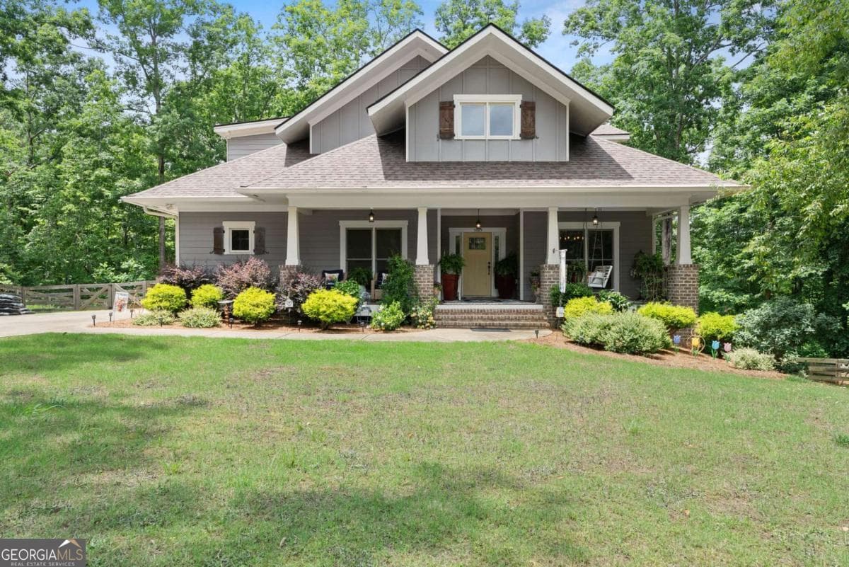 4 bedroom, 3.5 bathroom, 2,223 sq ft single family residence sold at 5025 Fountain Spring Drive, Gainesville, GA 30506
