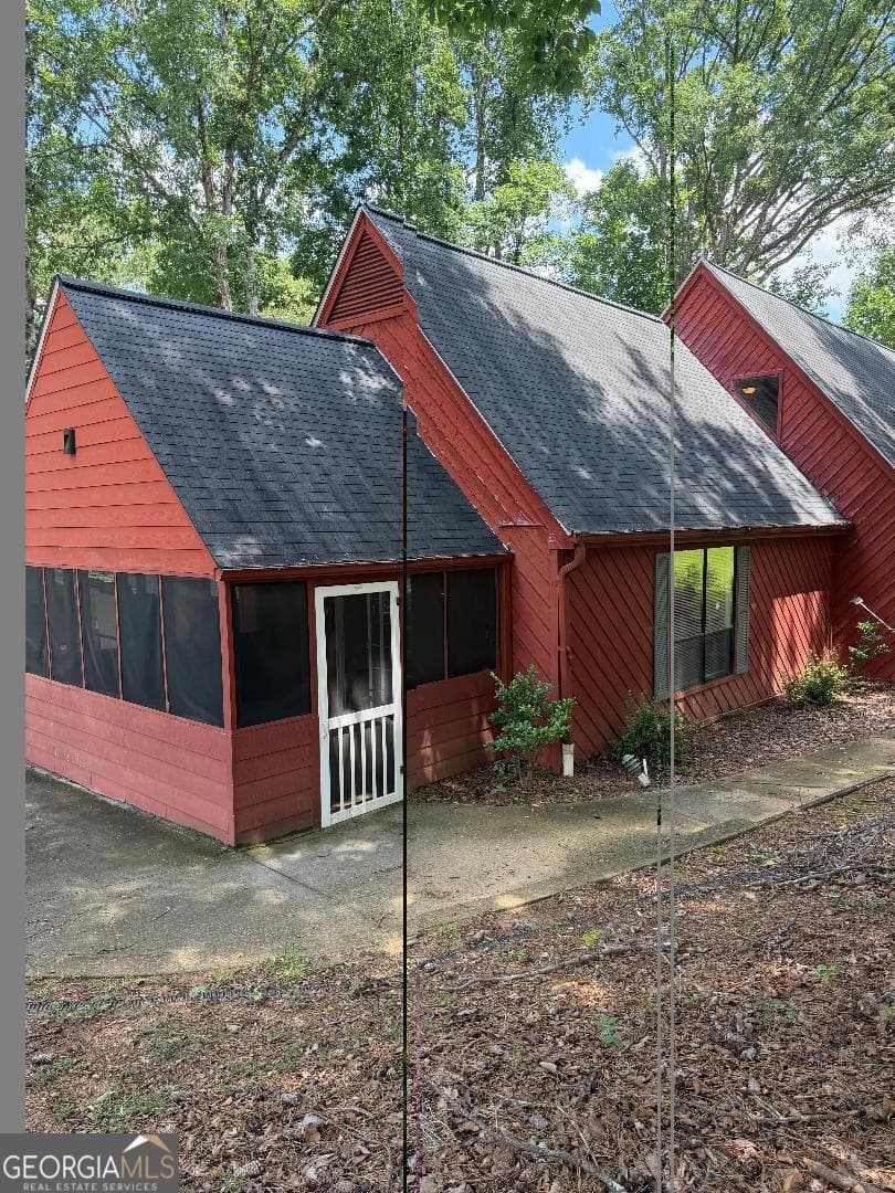 4 bedroom, 2.5 bathroom, 2,569 sq ft single family residence for rent at 1116 Aspen Log Place, Austell, GA 30168 for $2,150 a month — photo 2