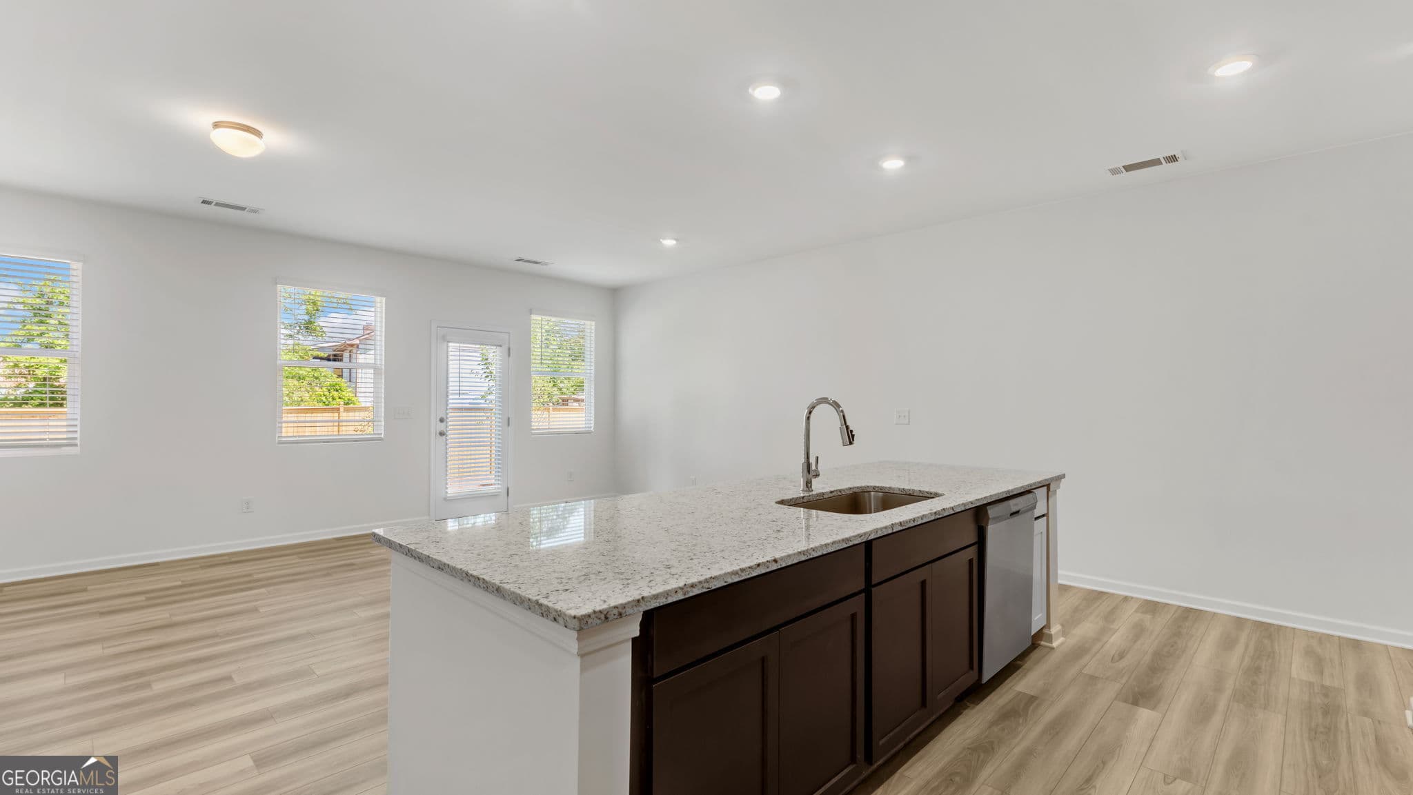 3 bedroom, 2.5 bathroom single family residence for sale at 509 Hayes Lane, Canton, GA 30115 — photo 4