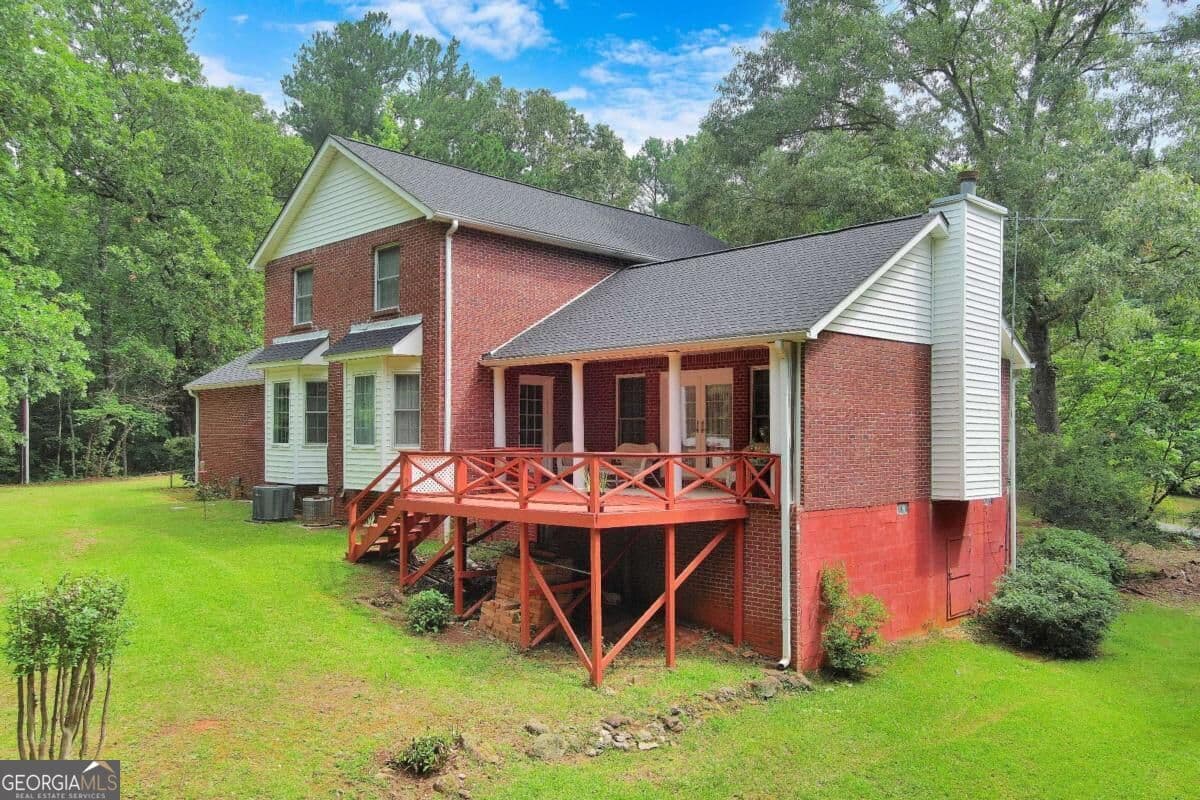 4 bedroom, 2.5 bathroom, 2,138 sq ft single family residence for sale at 240 Riverview Road, Jackson, GA 30233 — photo 6