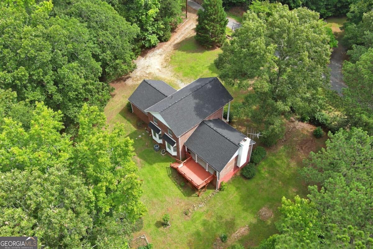 4 bedroom, 2.5 bathroom, 2,138 sq ft single family residence for sale at 240 Riverview Road, Jackson, GA 30233 — photo 8
