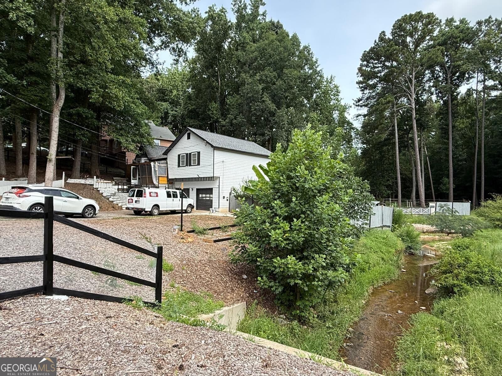 3 bedroom, 2 bathroom, 3,922 sq ft single family residence for rent at 3721 Quail Hollow Trail, Snellville, GA 30039 for $2,200 a month — photo 4