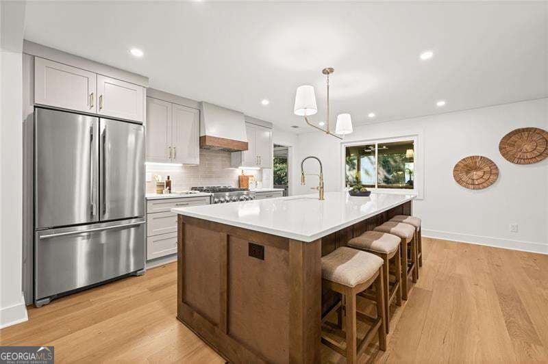 5 bedroom, 3.5 bathroom, 3,800 sq ft single family residence for sale at 675 Weatherly Lane, Sandy Springs, GA 30328 — photo 7