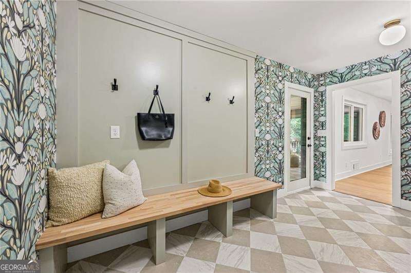 5 bedroom, 3.5 bathroom, 3,800 sq ft single family residence for sale at 675 Weatherly Lane, Sandy Springs, GA 30328 — photo 10