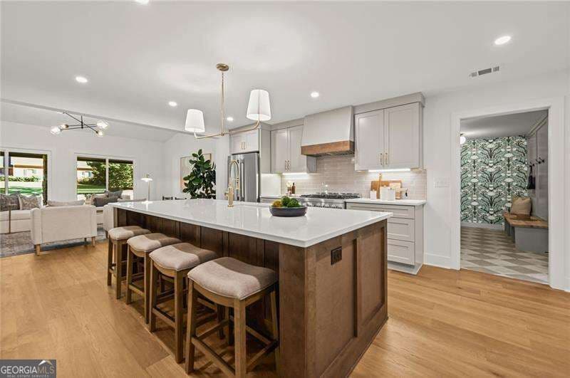 5 bedroom, 3.5 bathroom, 3,800 sq ft single family residence for sale at 675 Weatherly Lane, Sandy Springs, GA 30328 — photo 8