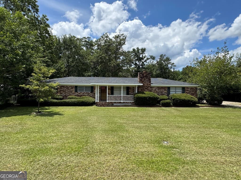 3 bedroom, 2 bathroom, 1,971 sq ft single family residence under contract at 108 Plum Street, Dublin, GA 31021 — photo 2