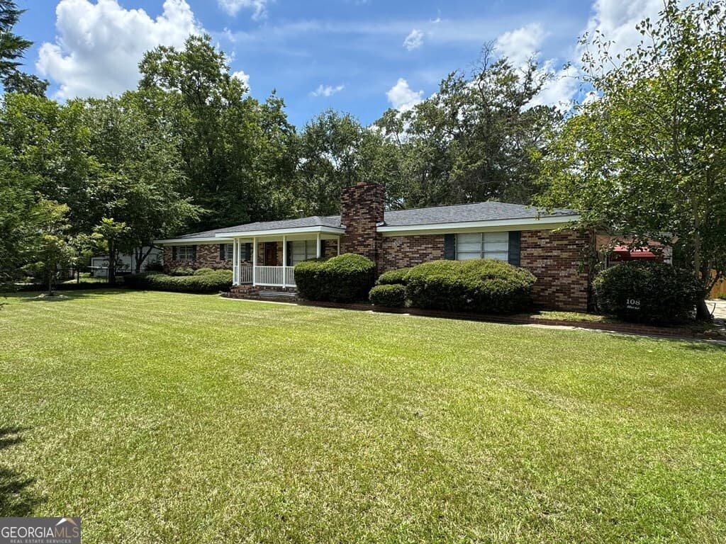 3 bedroom, 2 bathroom, 1,971 sq ft single family residence under contract at 108 Plum Street, Dublin, GA 31021 — photo 3
