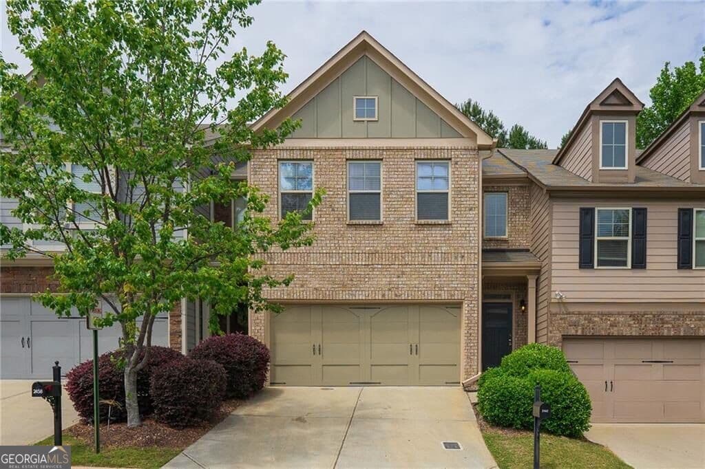 3 bedroom, 2.5 bathroom, 1,926 sq ft townhouse for rent at 2462 Whiteoak Run 18, Smyrna, GA 30080 for $2,850 a month — photo 2