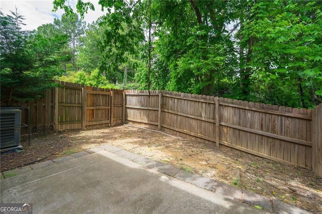 3 bedroom, 2.5 bathroom, 1,926 sq ft townhouse for rent at 2462 Whiteoak Run 18, Smyrna, GA 30080 for $2,850 a month — photo 10