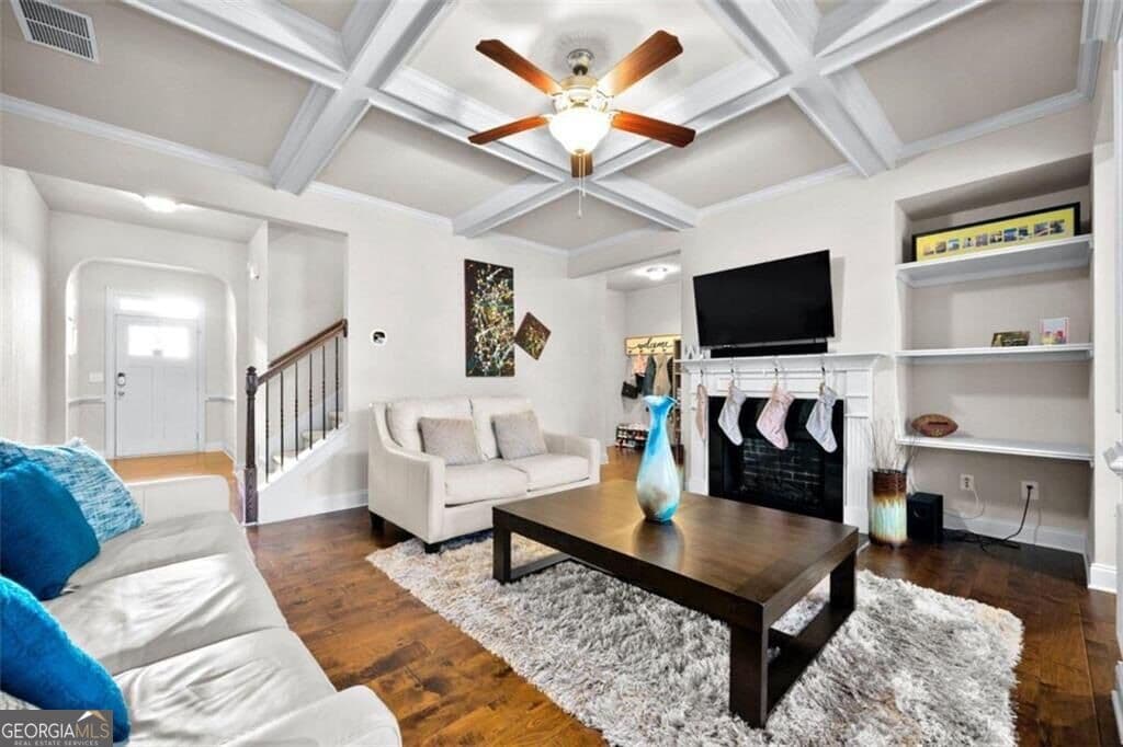 3 bedroom, 2.5 bathroom, 1,926 sq ft townhouse for rent at 2462 Whiteoak Run 18, Smyrna, GA 30080 for $2,850 a month — photo 4