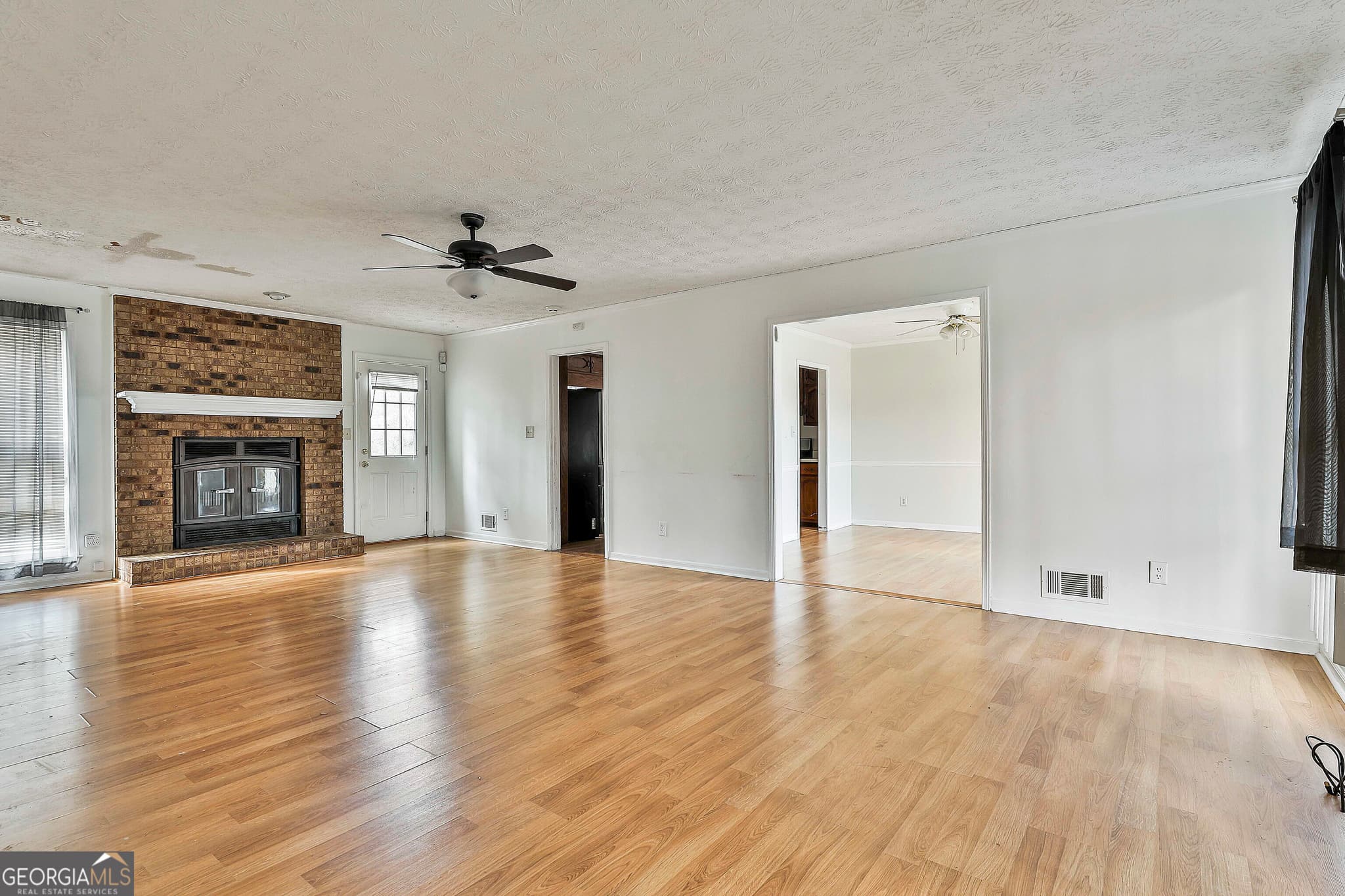 3 bedroom, 2.5 bathroom, 2,153 sq ft single family residence for sale at 8039 Woods Lane, Jonesboro, GA 30236 — photo 6