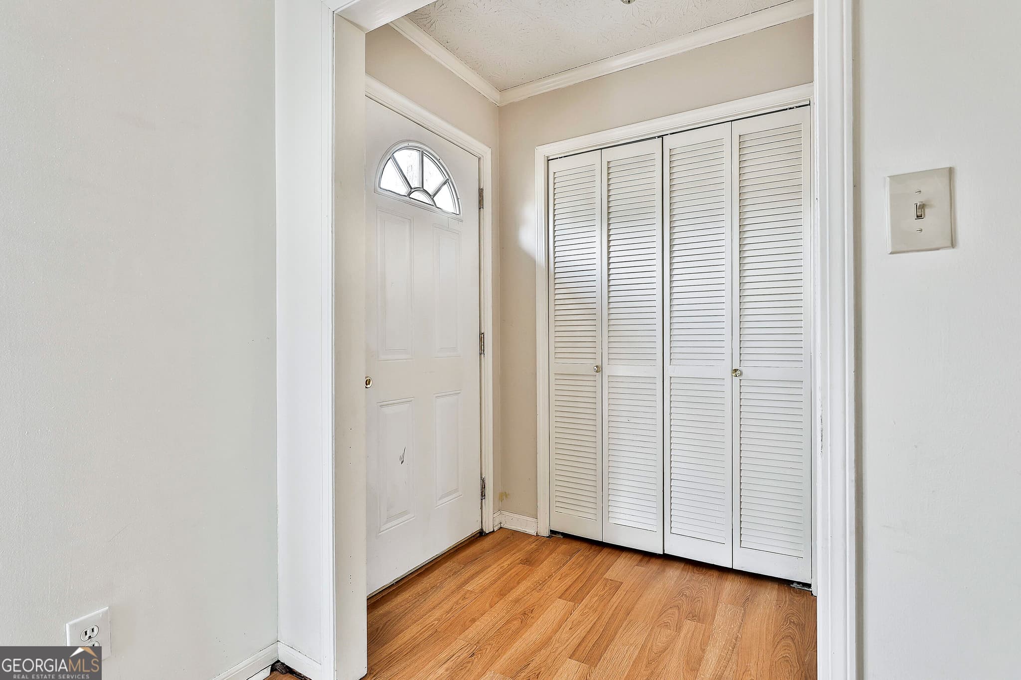 3 bedroom, 2.5 bathroom, 2,153 sq ft single family residence for sale at 8039 Woods Lane, Jonesboro, GA 30236 — photo 5