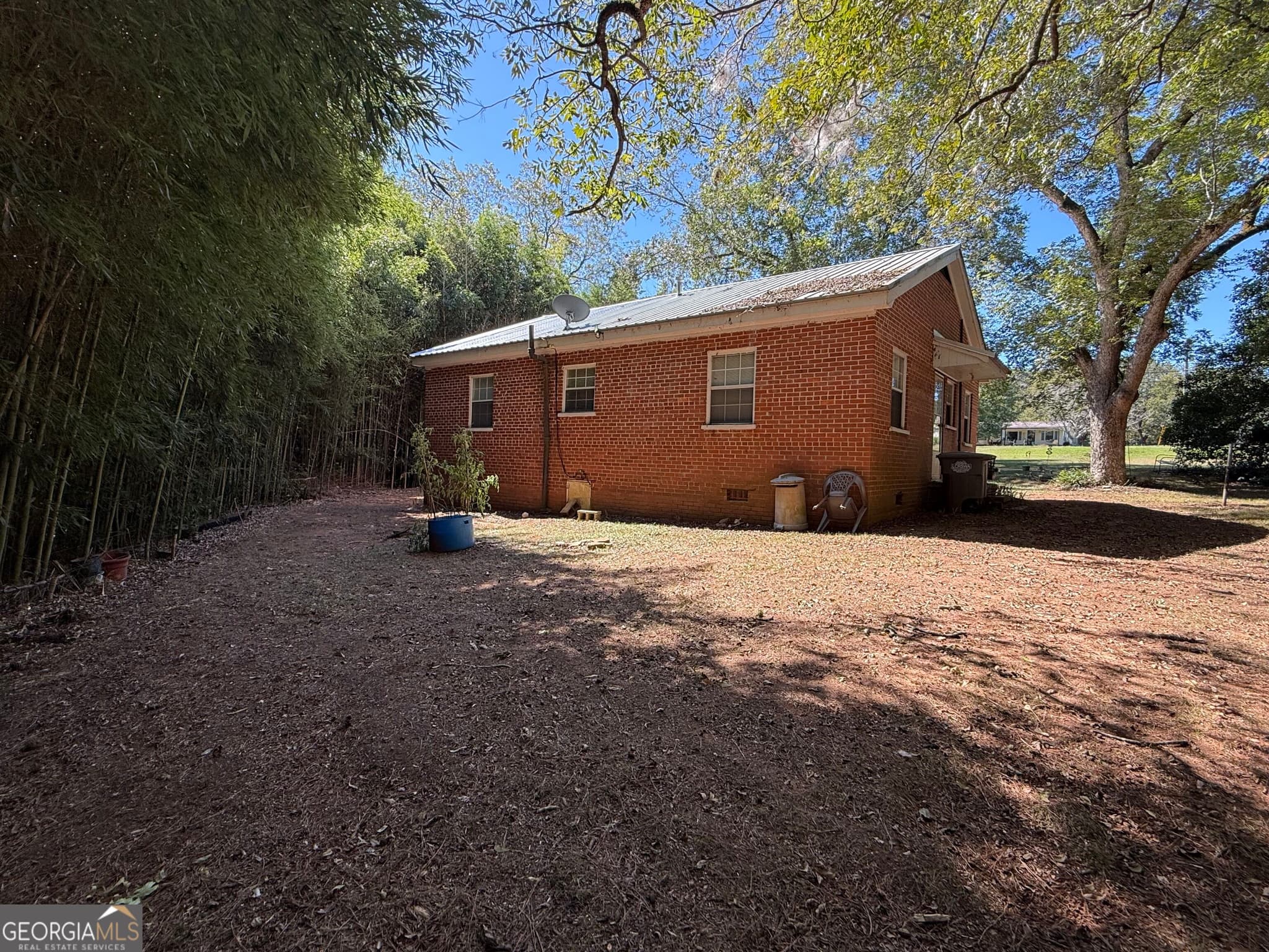 2 bedroom, 1 bathroom, 1,148 sq ft single family residence for sale at 539 Highway 18, Barnesville, GA 30204 — photo 4