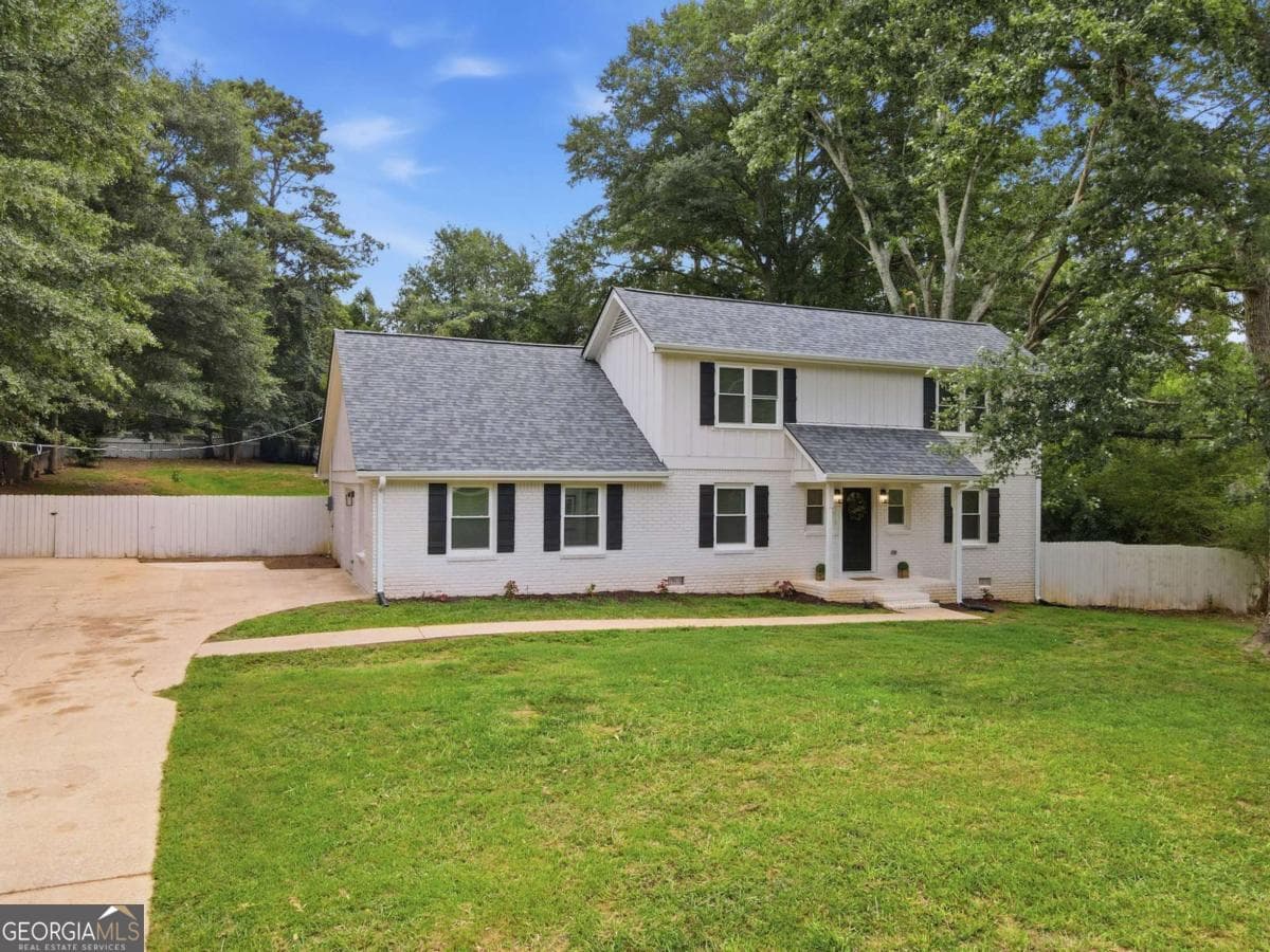 5 bedroom, 3 bathroom, 1,912 sq ft single family residence for sale at 5139 Merry Lane, Gainesville, GA 30504 — photo 6