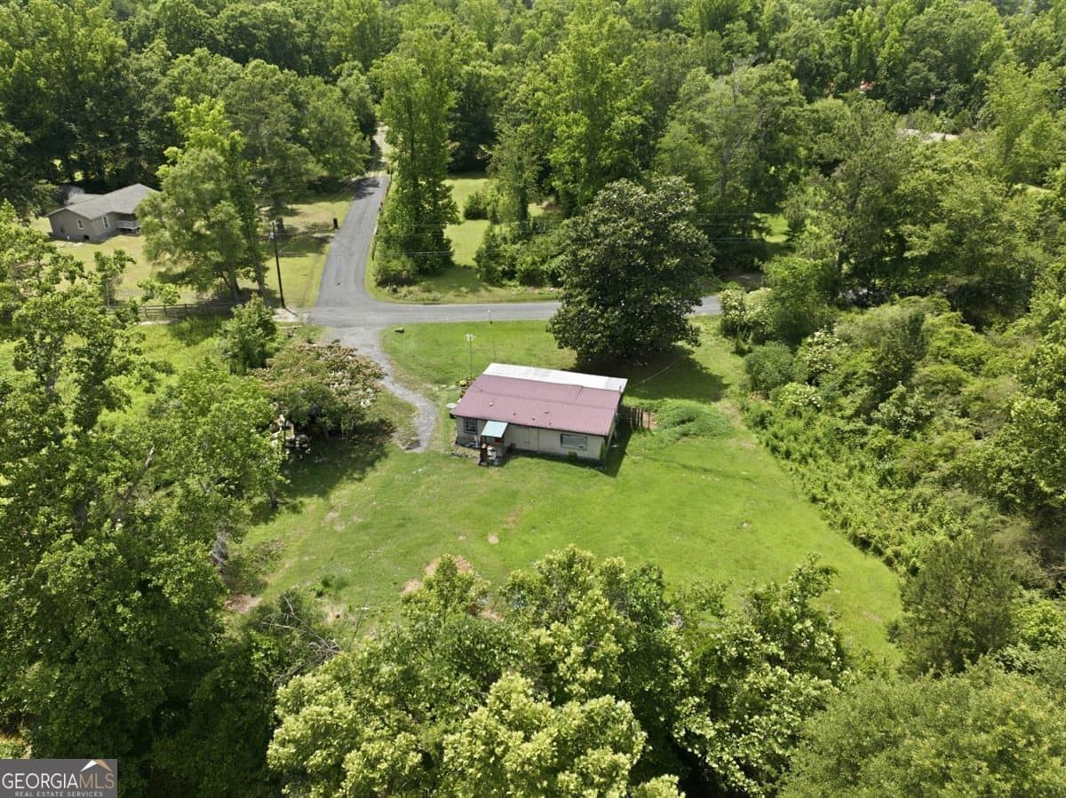 3 bedroom, 2 bathroom, 960 sq ft manufactured home,single family residence sold at 255 Ivey Lane, Dallas, GA 30157