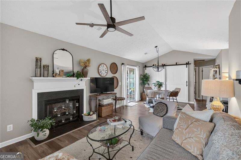 2 bedroom, 2 bathroom, 912 sq ft single family residence for sale at 513 Stanford Place, Woodstock, GA 30188 — photo 4