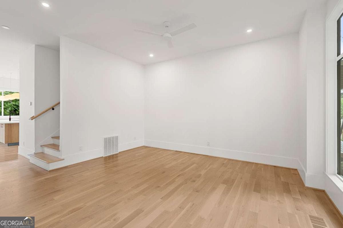 4 bedroom, 3.5 bathroom, 2,275 sq ft single family residence for sale at 1112 Kirkwood Avenue, Atlanta, GA 30316 — photo 6