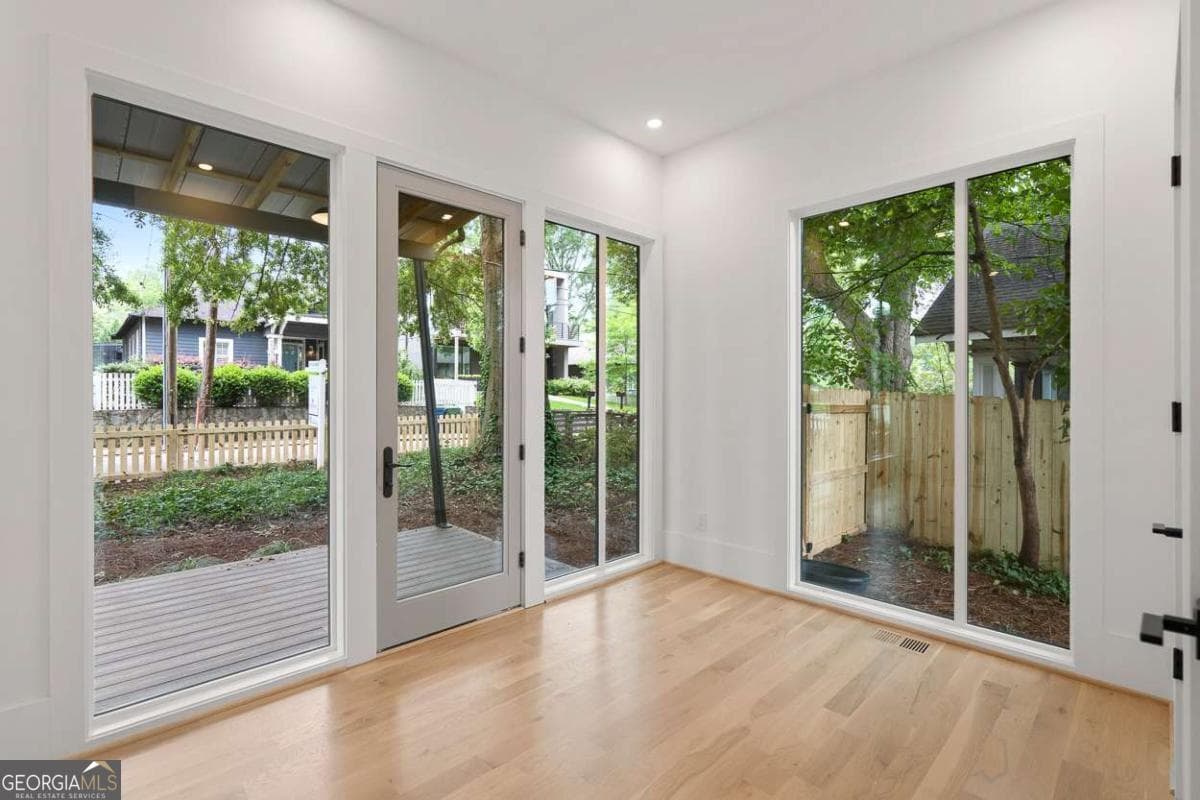 4 bedroom, 3.5 bathroom, 2,275 sq ft single family residence for sale at 1112 Kirkwood Avenue, Atlanta, GA 30316 — photo 8