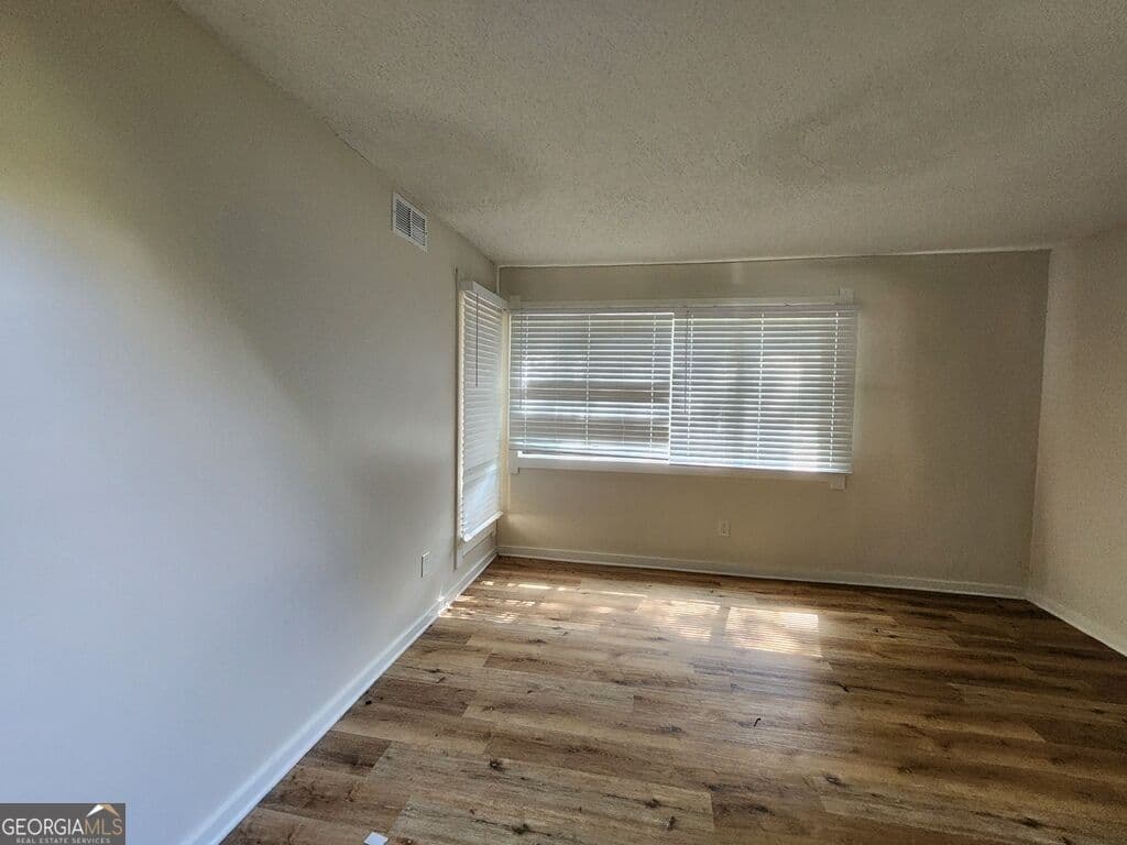 2 bedroom, 1.5 bathroom, 1,590 sq ft condominium for sale at 1086 Village Road, Stone Mountain, GA 30088 — photo 8