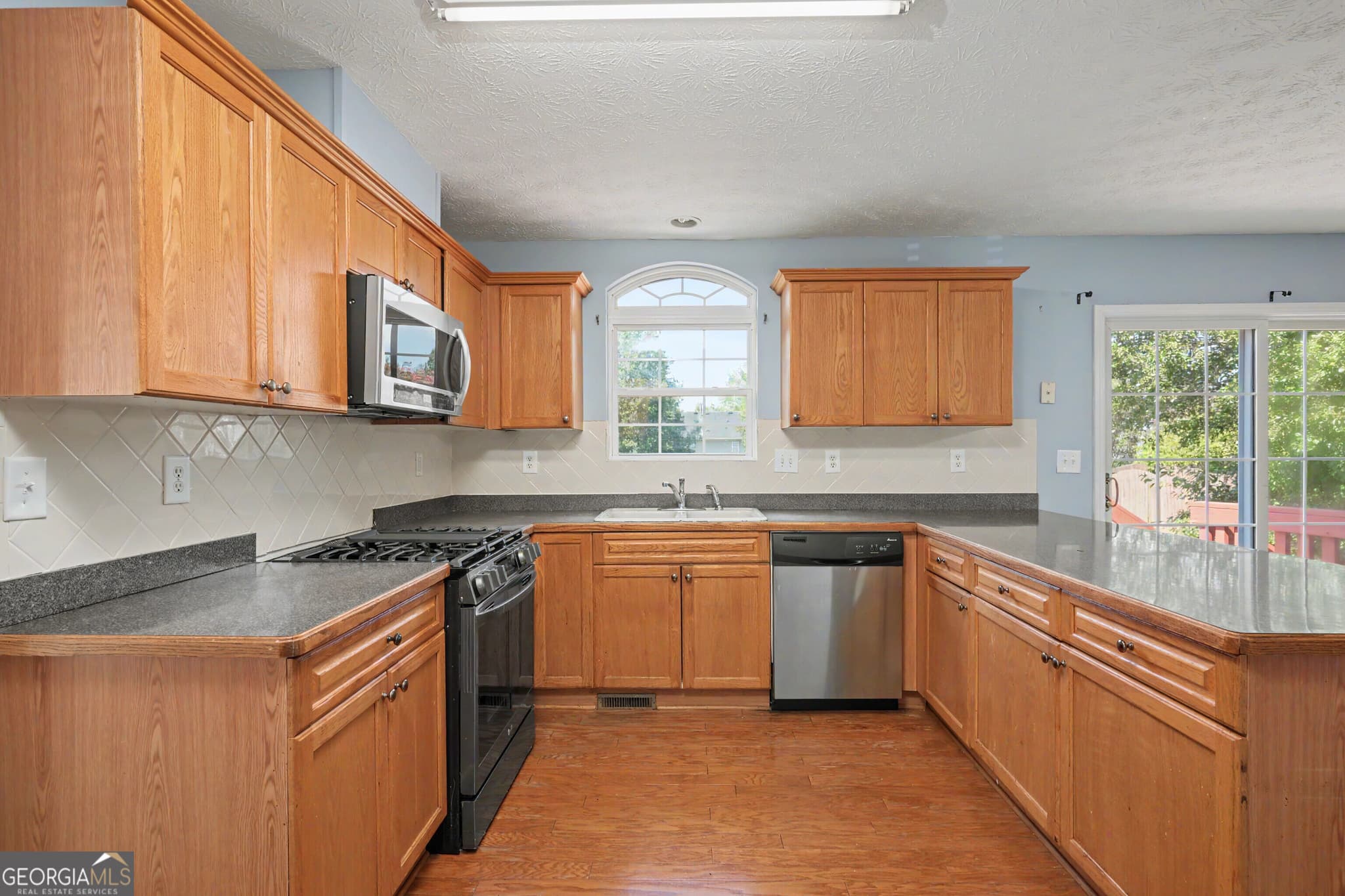 4 bedroom, 2.5 bathroom, 2,633 sq ft single family residence for sale at 339 Meadow Farm Lane, Lawrenceville, GA 30045 — photo 10