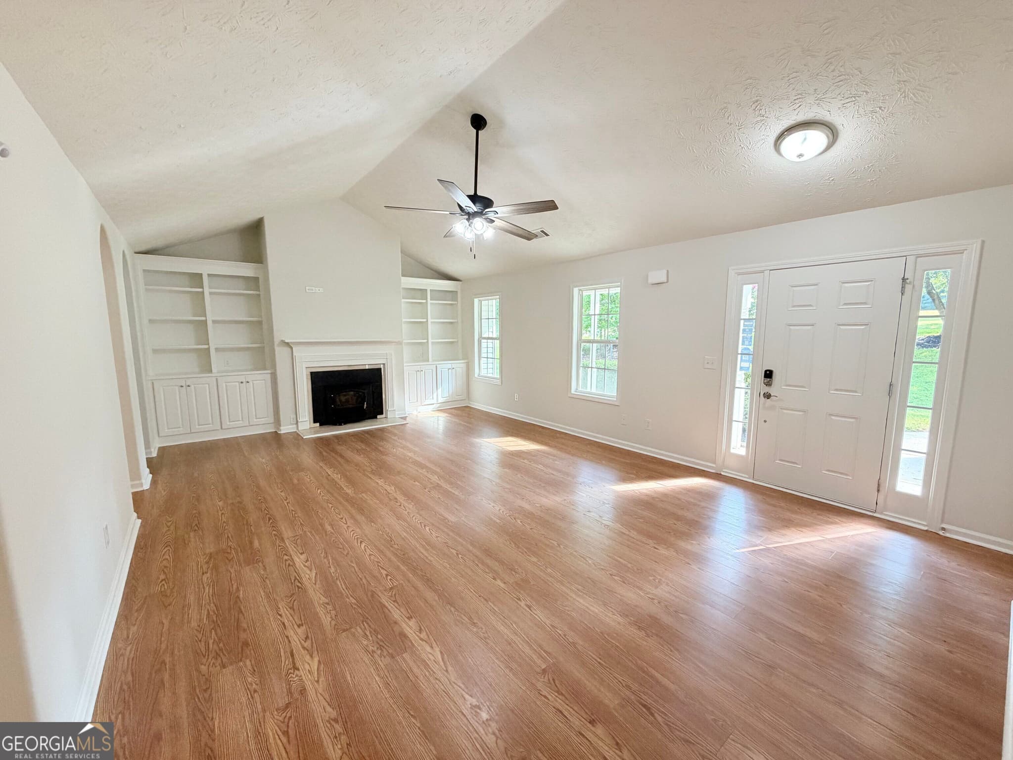 4 bedroom, 3 bathroom, 2,106 sq ft single family residence for sale at 112 Platte Street, Winder, GA 30680 — photo 6