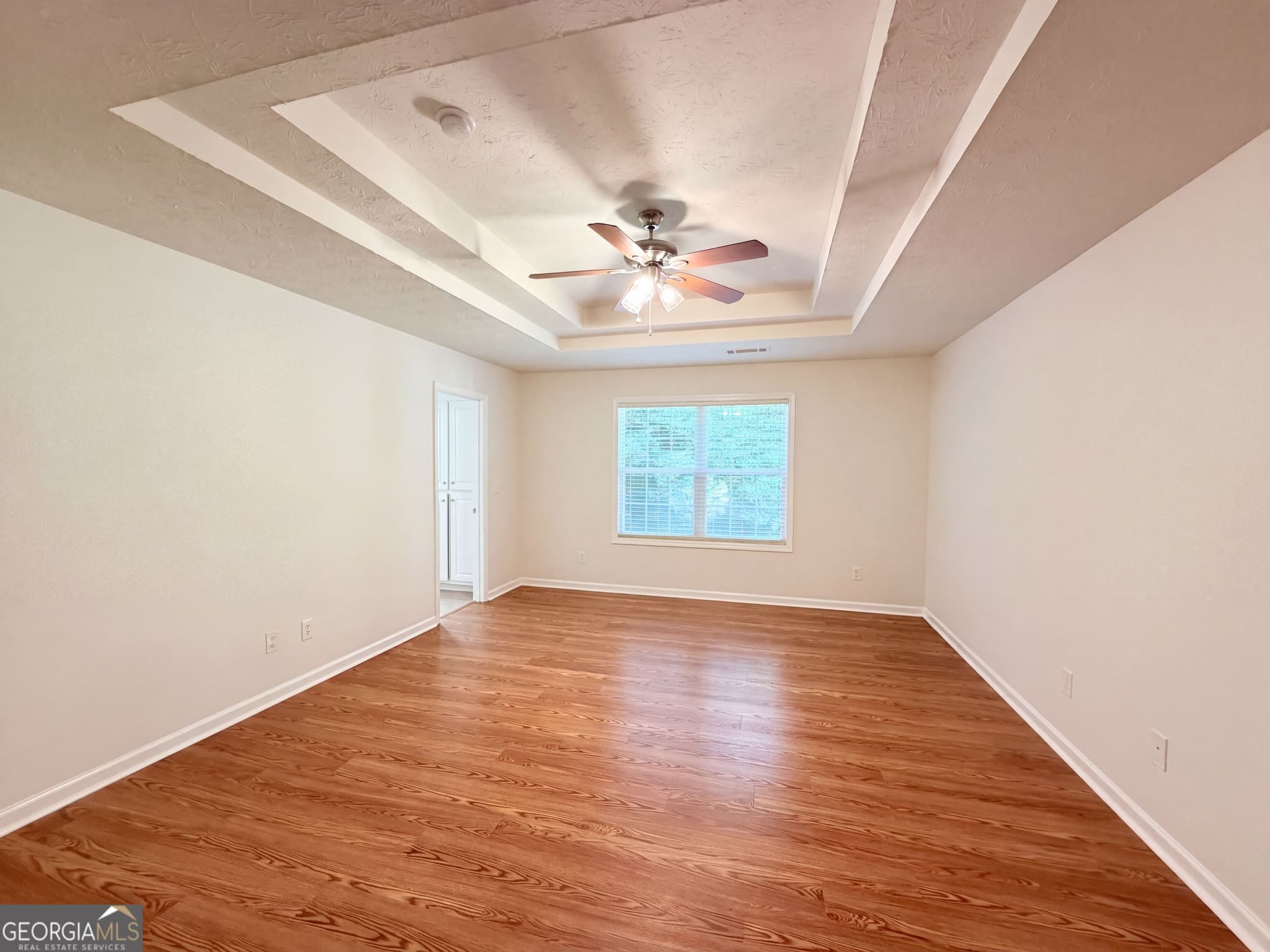 4 bedroom, 3 bathroom, 2,106 sq ft single family residence for sale at 112 Platte Street, Winder, GA 30680 — photo 4