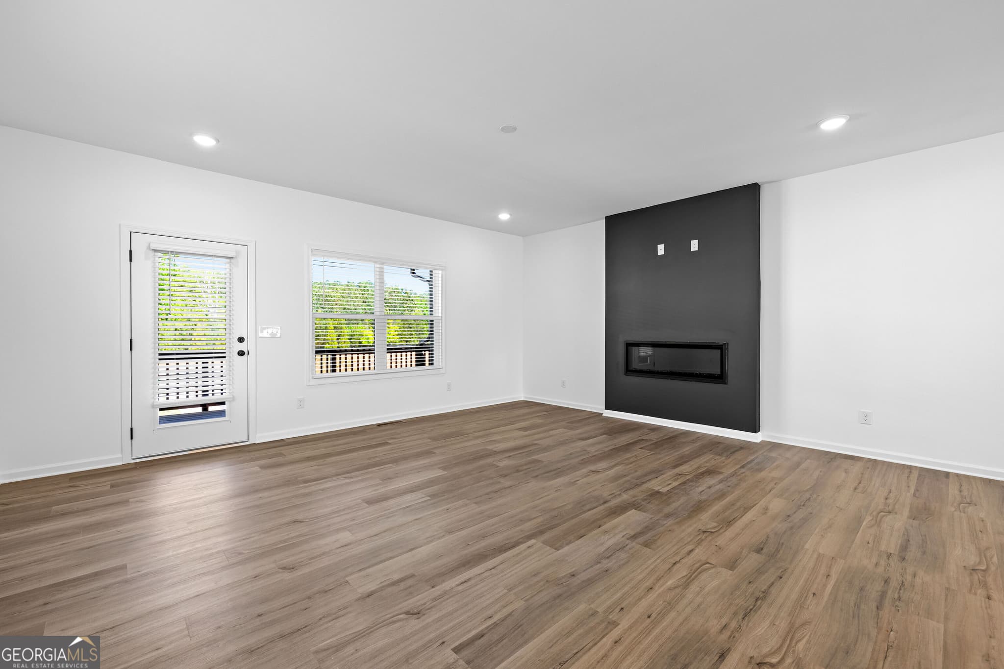 3 bedroom, 3.5 bathroom, 1,919 sq ft condominium for sale at 27 Cobalt Lane 77, Newnan, GA 30265 — photo 9