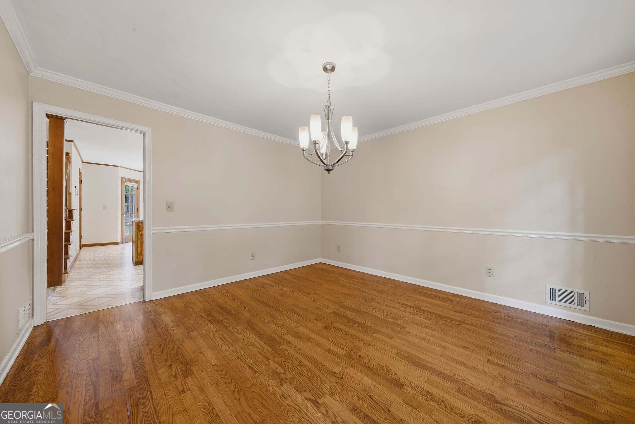 5 bedroom, 2.5 bathroom, 3,458 sq ft single family residence for sale at 100 Lakemont Circle, Fayetteville, GA 30215 — photo 7