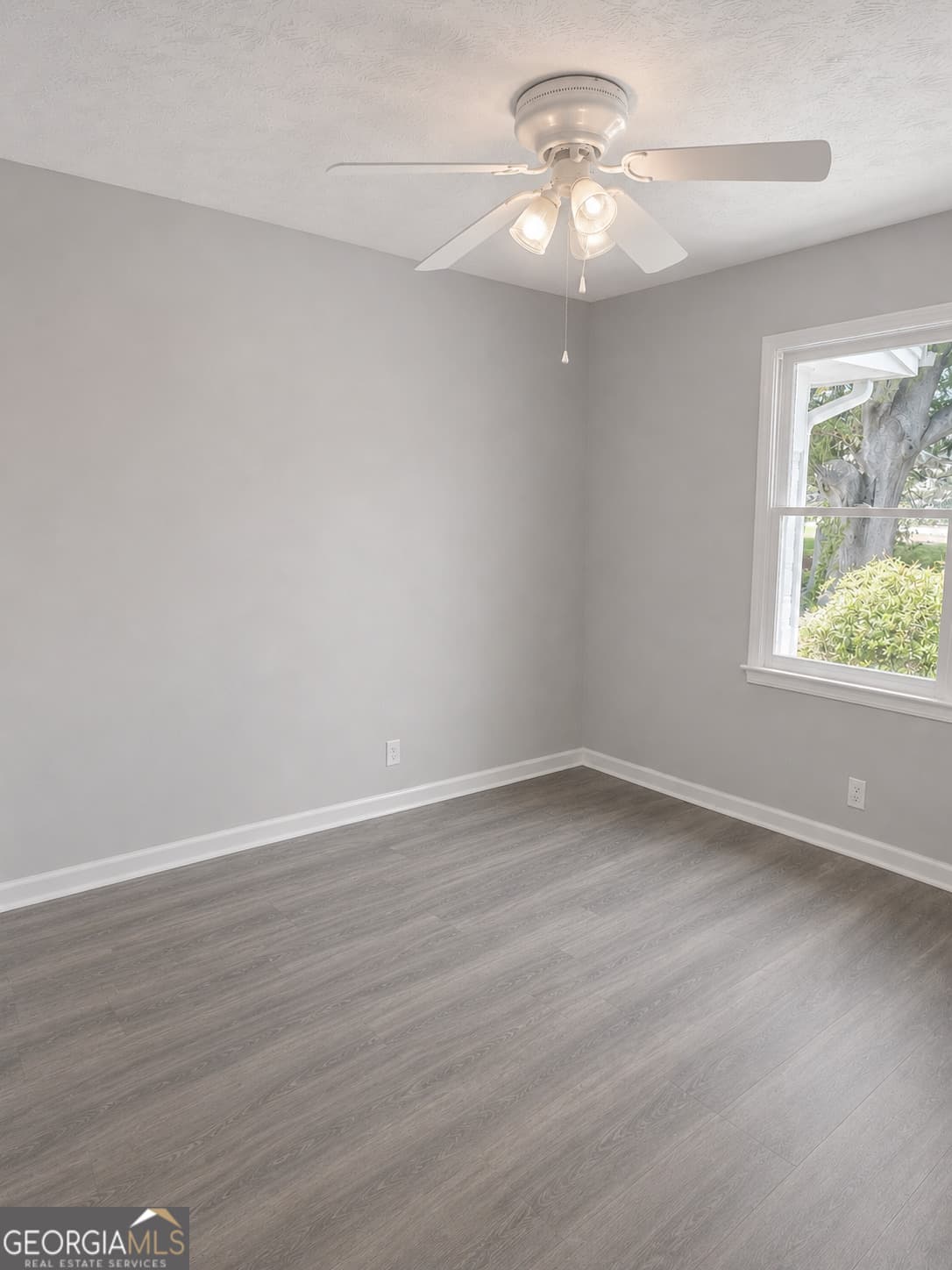 3 bedroom, 2 bathroom, 2,390 sq ft single family residence for sale at 5360 Brooks Lane, Loganville, GA 30052 — photo 9