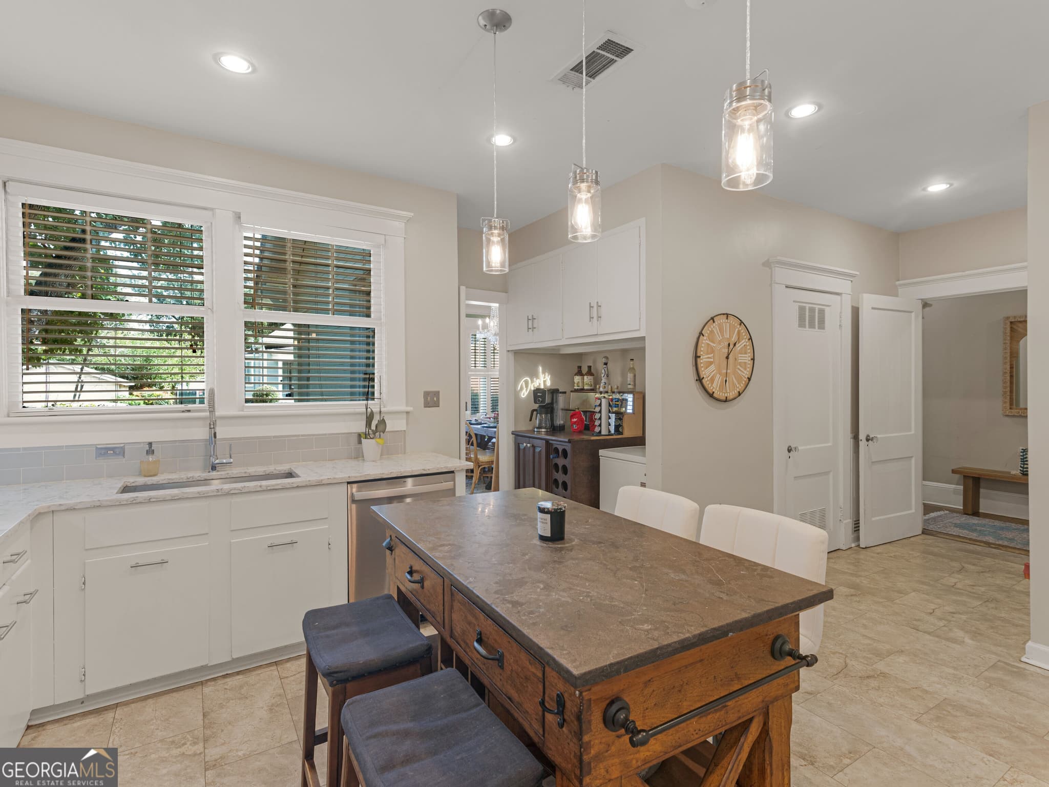4 bedroom, 2 bathroom, 2,148 sq ft single family residence for sale at 192 Corbin Avenue, Macon, GA 31204 — photo 6