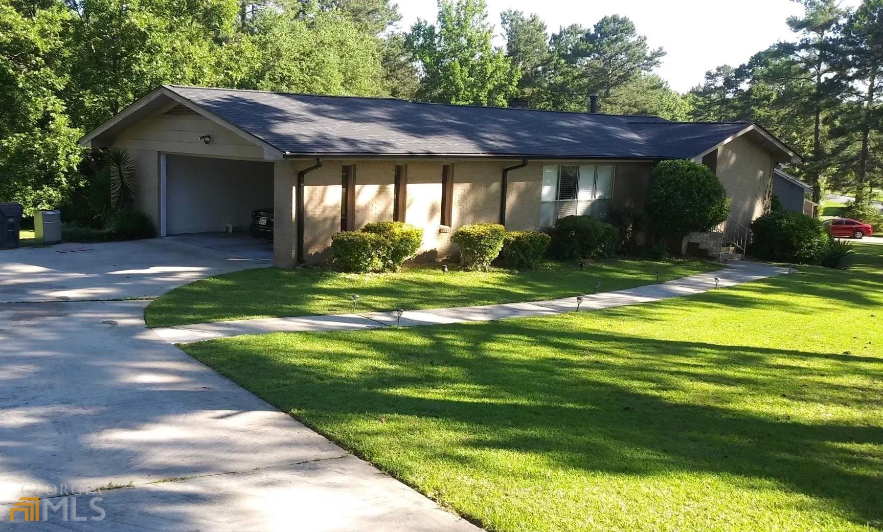 3 bedroom, 2.5 bathroom, 2,161 sq ft single family residence for sale at 6900 Oswego Trail, Riverdale, GA 30296 — photo 1 of 1