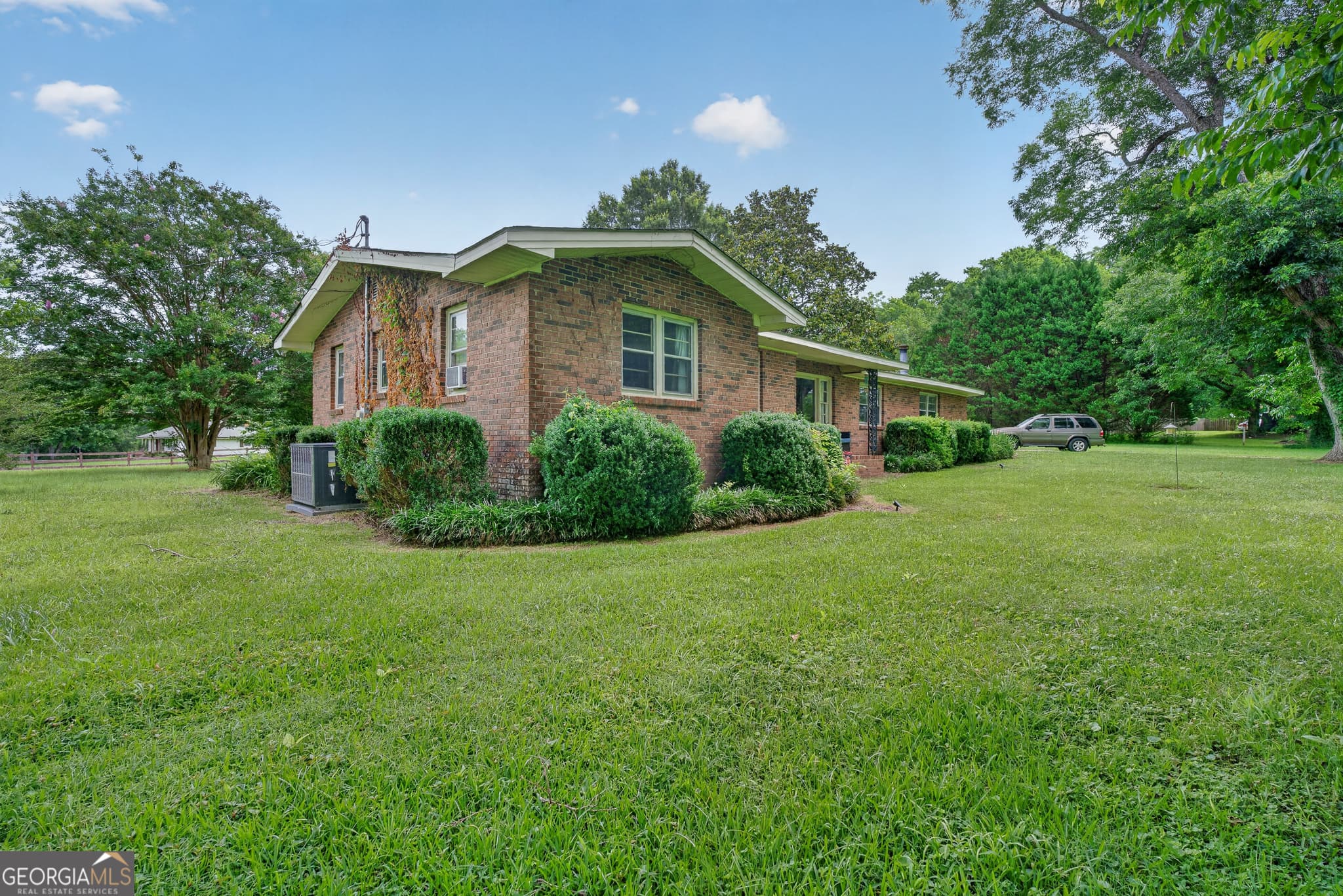 3 bedroom, 1 bathroom, 1,552 sq ft single family residence for sale at 8295 Lower Thomaston Road, Macon, GA 31220 — photo 7