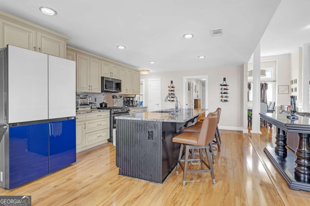 5 bedroom, 4 bathroom, 4,874 sq ft single family residence for sale at 1001 Landmark Drive, Mcdonough, GA 30252 — photo 8