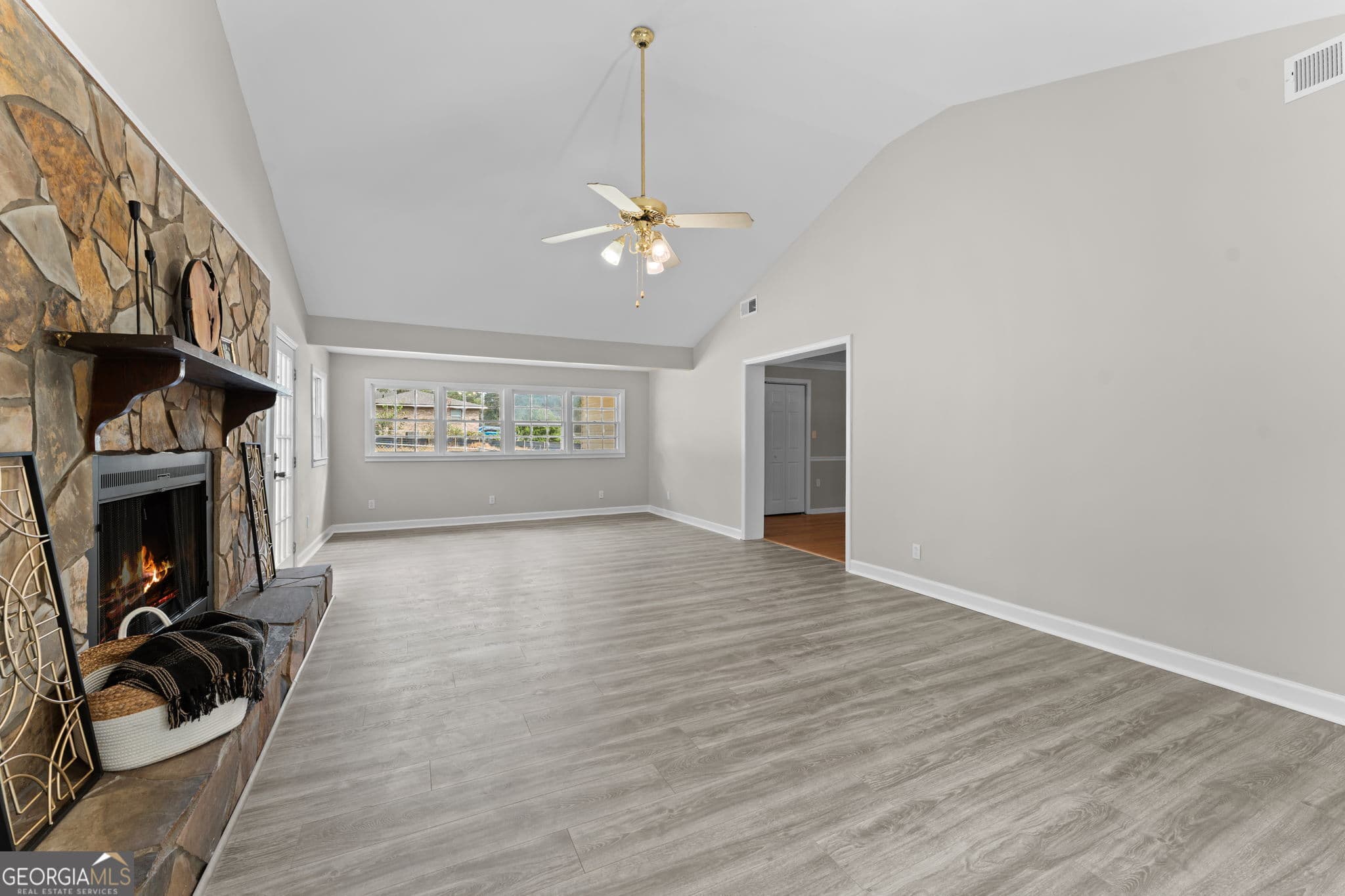 3 bedroom, 1.5 bathroom, 1,852 sq ft single family residence for sale at 203 Bassett Street, Centerville, GA 31028 — photo 6