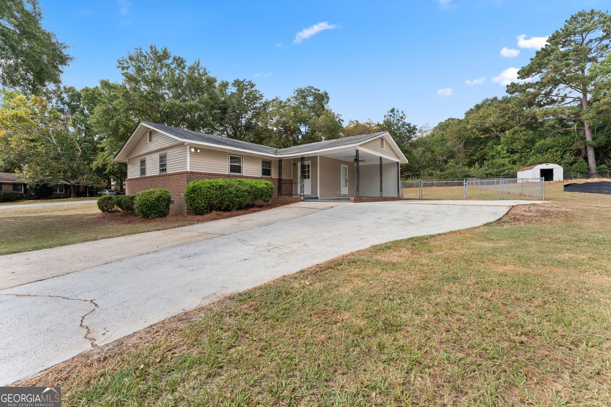 3 bedroom, 1.5 bathroom, 1,852 sq ft single family residence for sale at 203 Bassett Street, Centerville, GA 31028